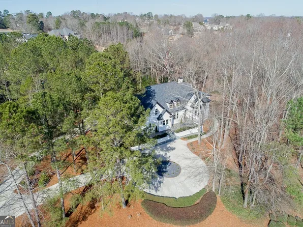 1860 Kathy Whitworth Dr, Braselton, GA 30517