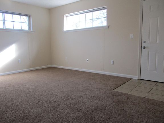 3rd image of 2501 Gladstone Cir Floor 1