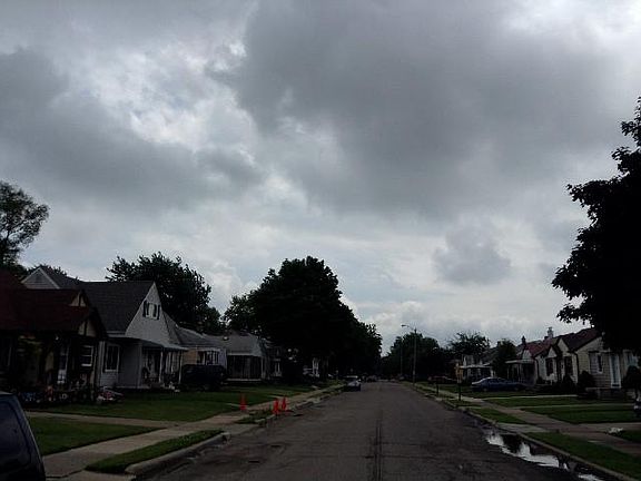 4th image of 567 Mill St