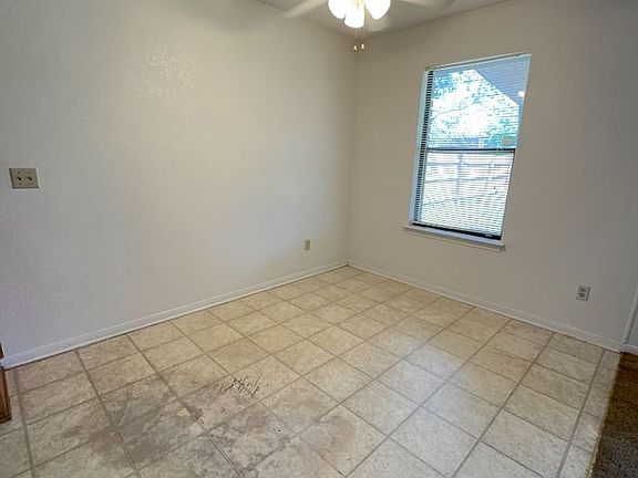 5th image of 312 Saddle Dr