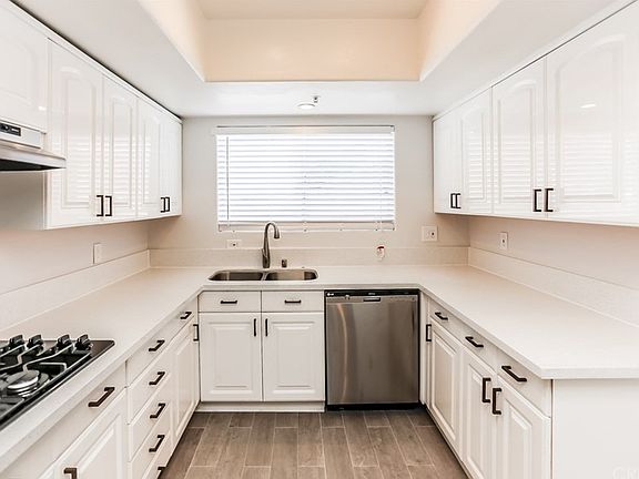 4th image of 4426 Ventura Canyon Ave APT 202