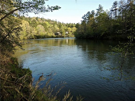 2nd image of 286 River Cliff Dr