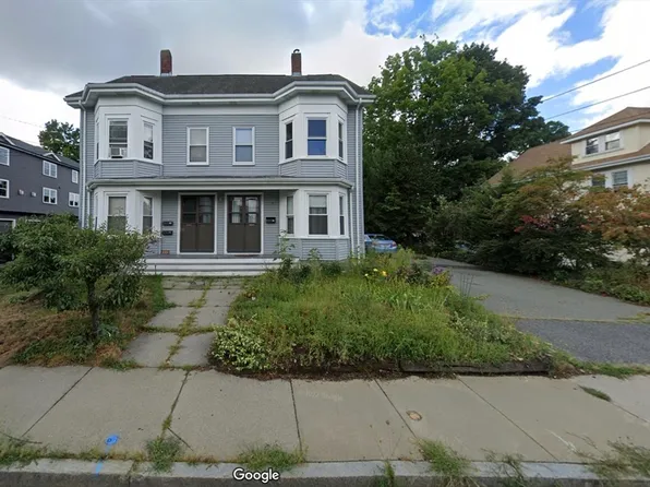 132-134 Russell St, Waltham, MA 02453