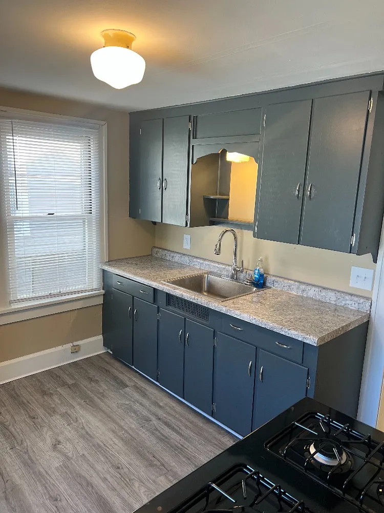 Photo 2 of 12 - 1145 Roslyn Ave SW #2 - Canton, OH Building Photo - 1145 Roslyn Ave SW #2