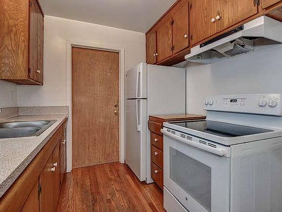 5th image of 339 Beresford Ave