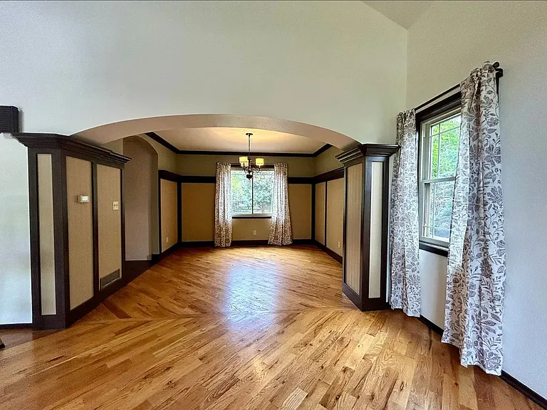 4197 Amber St — Photo 3
