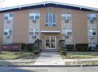 14 Hazard Pl APT 2D, Elizabeth, NJ 07208