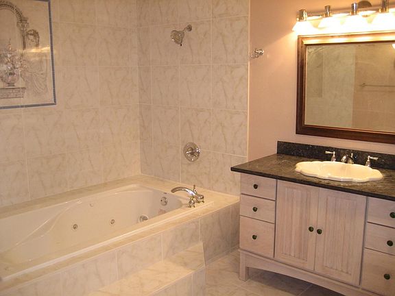 Upstairs Bathroom A&B