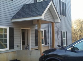15 Big Meadow Ln #B, Poughkeepsie, NY 12601