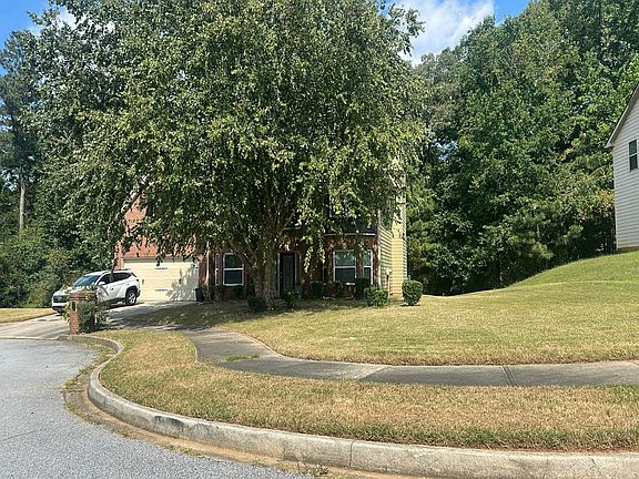 2nd image of 4071 Lucas Ln