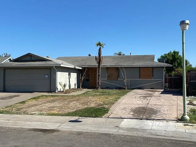 7594 Twilight Dr photo 1