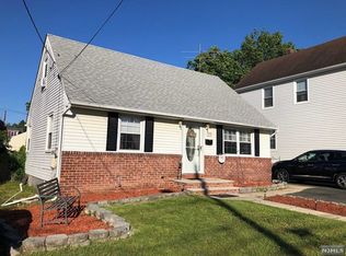 97 Parkview Ave, Elmwood Park, NJ 07407