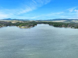 120 Mountainside Dr, Antrim, NH 03440