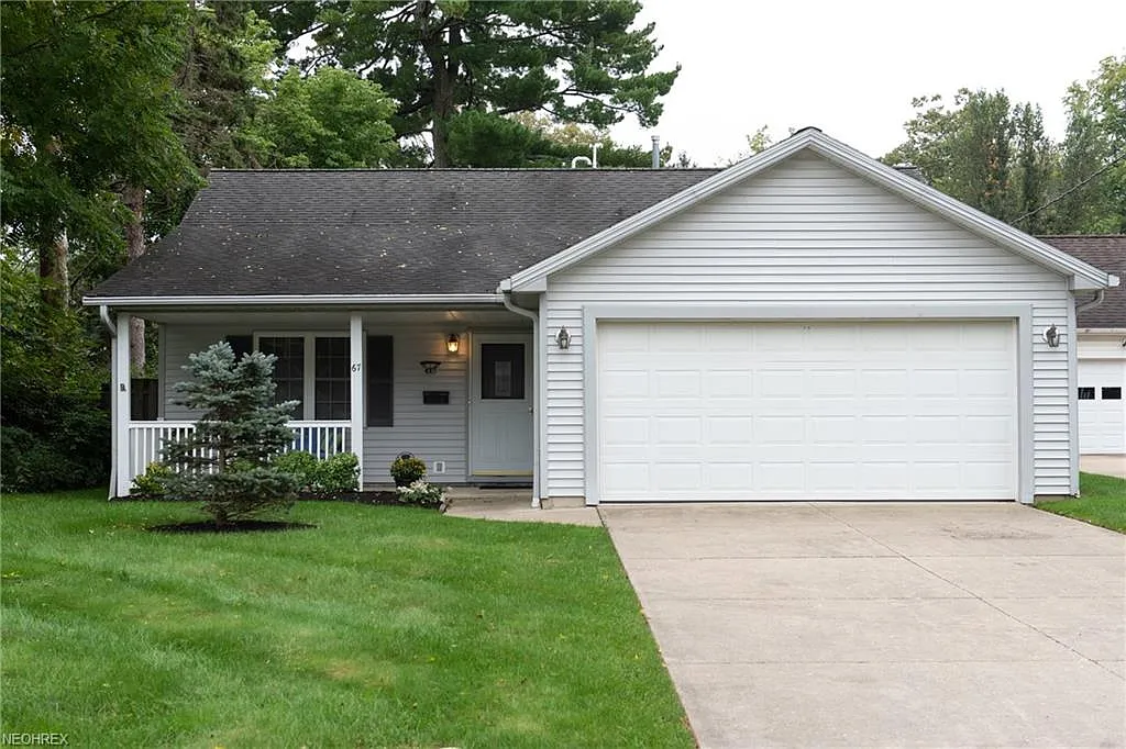 67 Hartman St photo 1
