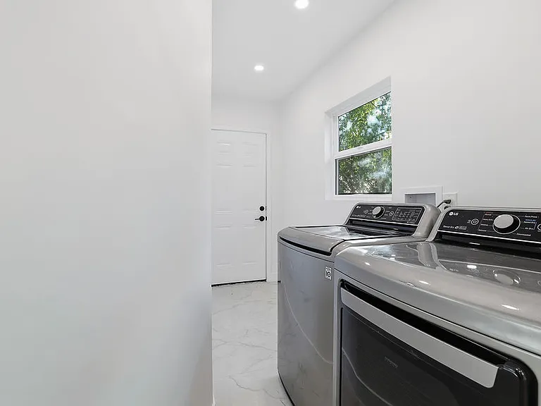 1722 Bel Aire Dr — Photo 9