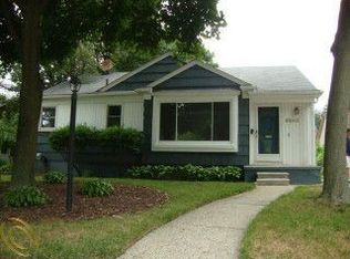 8240 Oak Park Blvd, Oak Park, MI 48237