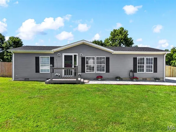 30 Dove Ct, Winfield, MO 63389
