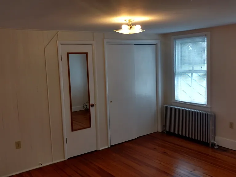 23630 Woodfield Rd — Photo 5