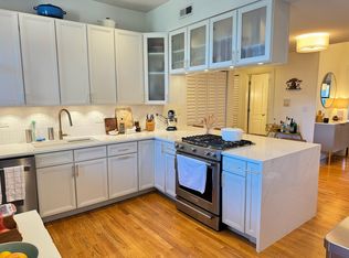 735 W Waveland Ave #1, Chicago, IL 60613