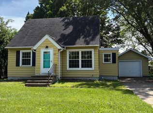 2013 Vine St, Eau Claire, WI 54703