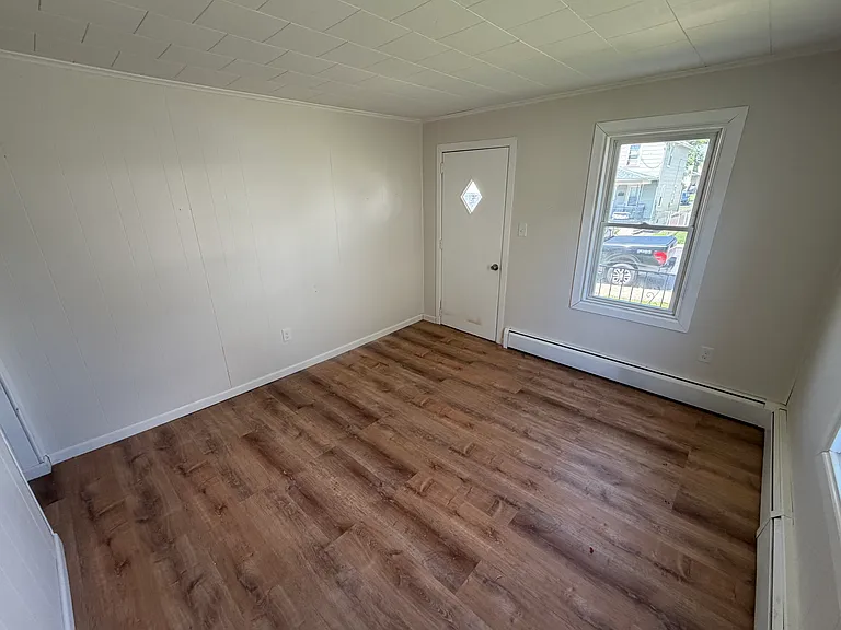 1277 Reynolds Ave #1275 — Photo 7