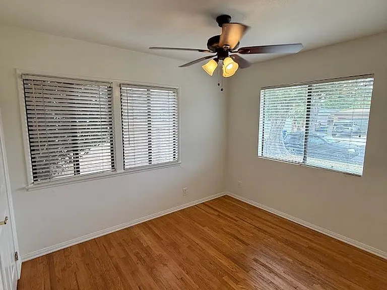 10866 Gerald Ave — Photo 24