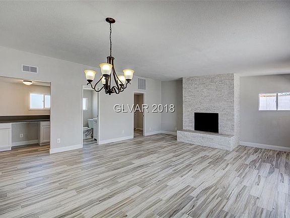 3rd image of 1709 Izabella Ave