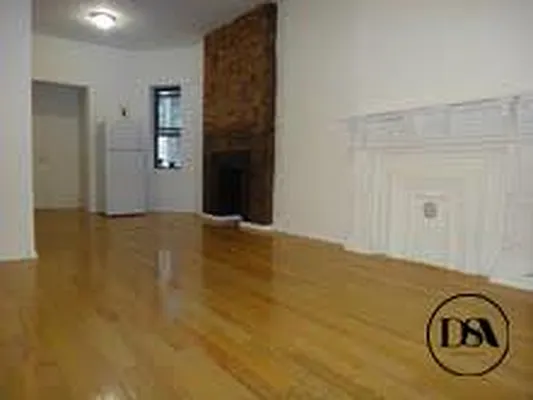 Rented by DSA Realty | media 28