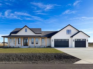 7419 Haystack St, Kennewick, WA 99338