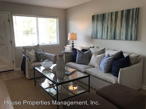 5th image of 30 Central Dr APT 08
