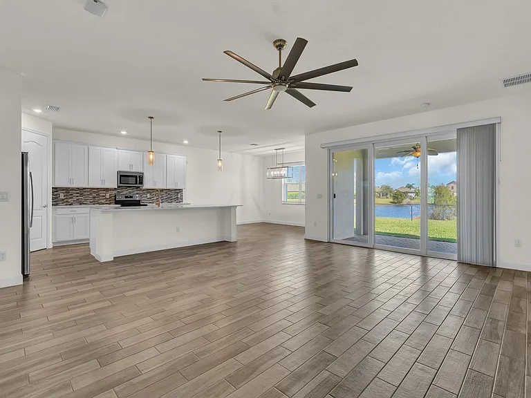 5982 Sequoia Cir — Photo 11