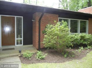 6667 Van Winkle Dr, Falls Church, VA 22044
