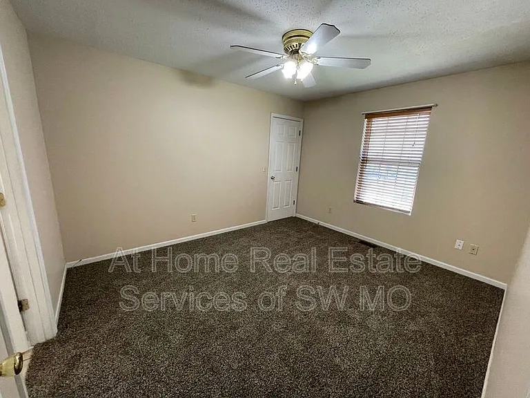 831 S Timber Ridge Dr — Photo 9