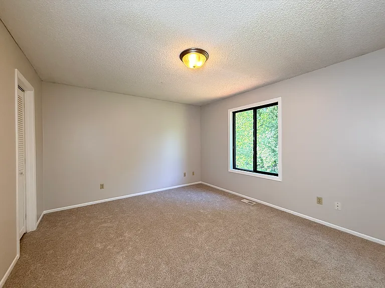4601 Saddlewood Dr — Photo 29