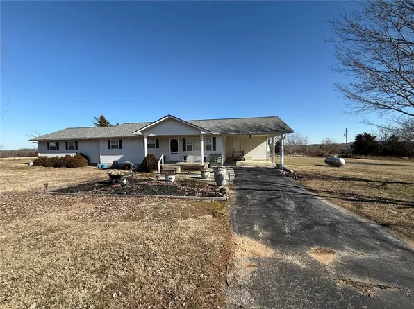 234 Woodland Trl, Western Grove, AR 72685