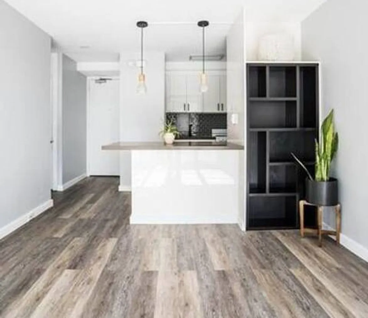 Renovated/ Furnished 1/1- ALL Utilities Included with Parking! — Photo 3