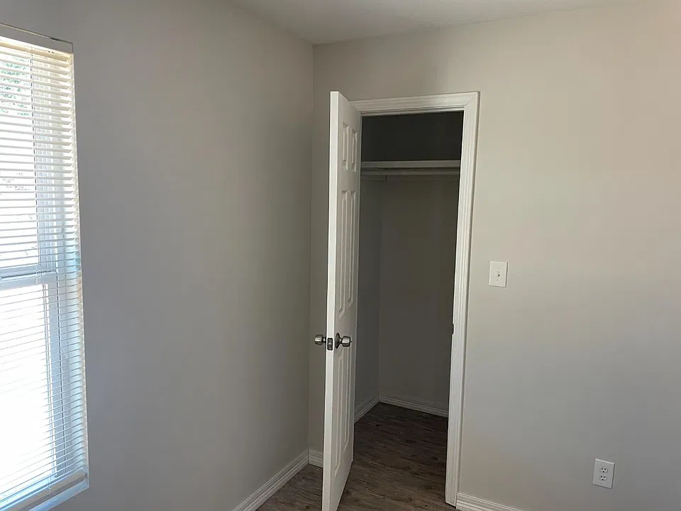 Unit Photo