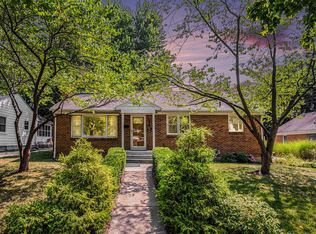 32 Lawndale Ave NE, Grand Rapids, MI 49503