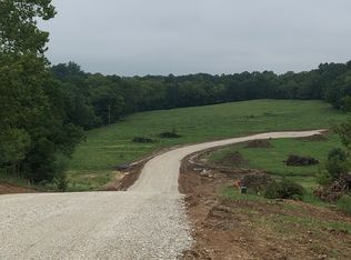 Peaceful Valley Ln, Jefferson City, MO 65101