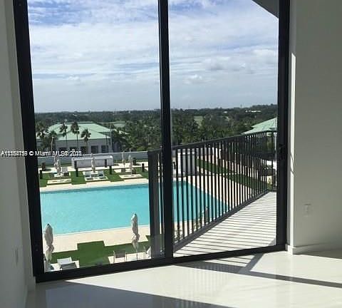 4th image of 5300 Paseo Dr #512