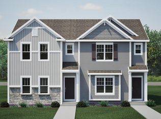 1477 Olde Highlander Dr, Oconomowoc, WI 53066