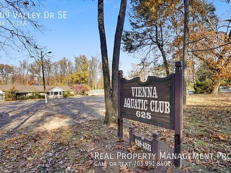 609 Valley Dr SE — Photo 38