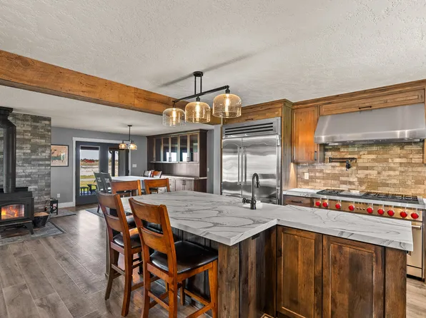 26345 Walker Rd, Bend, OR 97701