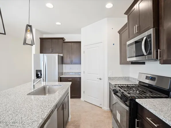 10354 E Red Slate Pl, Tucson, AZ 85748