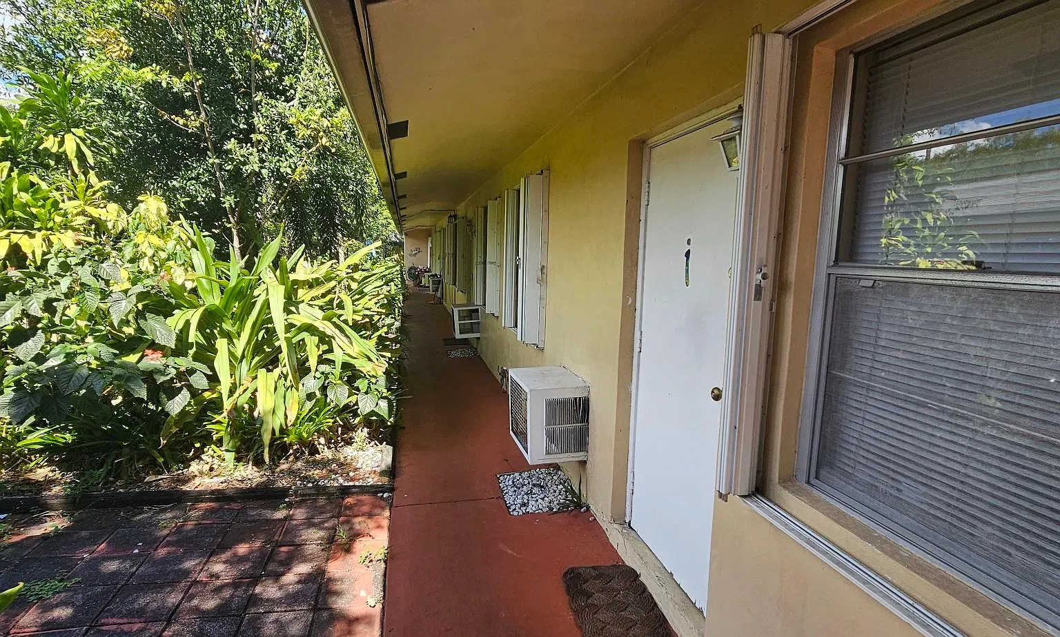 1 bed, 700 sqft, $1,500 — Photo 2