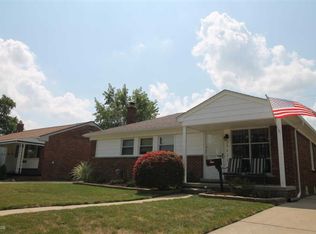 28637 Fountain St, Roseville, MI 48066