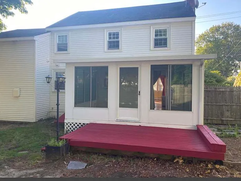 324 Elm St #A — Photo 3