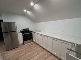 158 Schuyler St Floor 2, East Providence, RI 02914