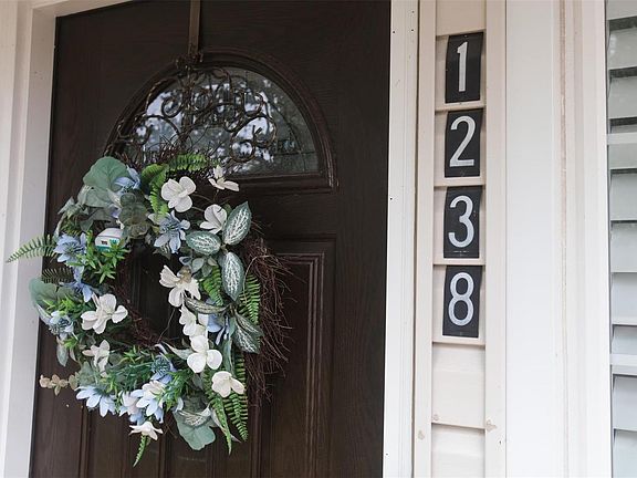 2nd image of 1238 Woodgate Dr