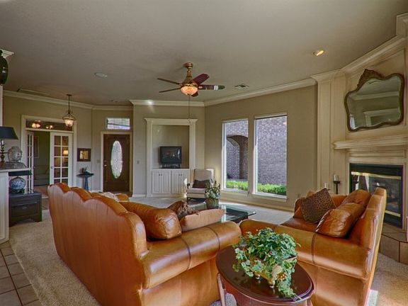 4th image of 15616 Traditions Blvd